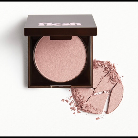 Host Pick! Rose Flesh Highlighting Powder ✨ 🌹 in Certain NWT - Picture 1 of 2